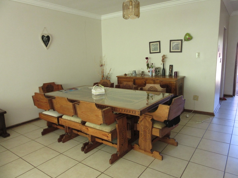 2 Bedroom Property for Sale in Langenhovenpark Free State